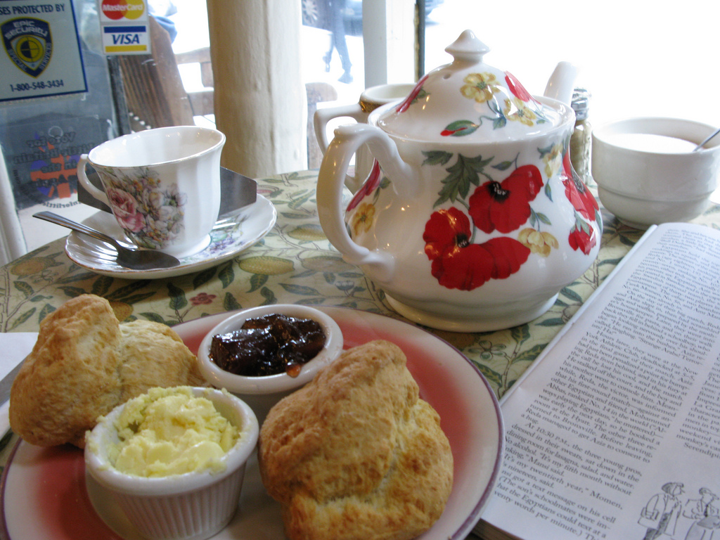 Save Tea & Sympathy!